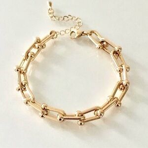Gold Hardwear U Link Bracelet